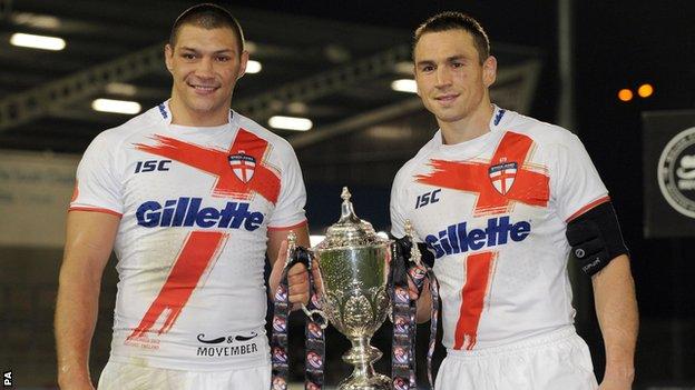 Kevin Sinfield (right) and Ryan Hall (left)