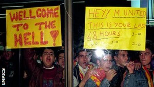 Galatasaray fans were waiting for United at Istanbul airport