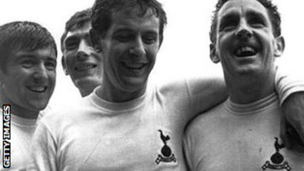 (left to right) Terry Venables, Alan Mullery and Dave Mackay