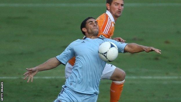 Dom Dwyer in action for Sporting Kansas City