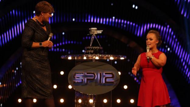 Clare Balding (left) on stage with Ellie Simmonds