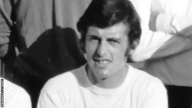 Swansea City mourn midfielder Geoff Thomas, aged 64 - BBC Sport