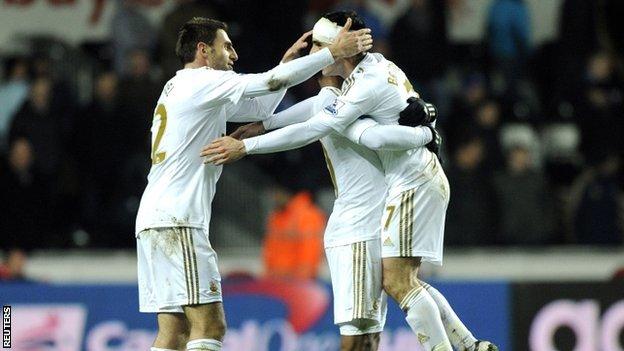 Swansea reach League Cup final