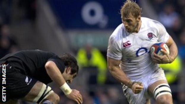Chris Robshaw on the attack against the All Blacks