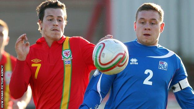 Wales' Billy Bodin in action against Iceland's Sverrir Ingi Ingason