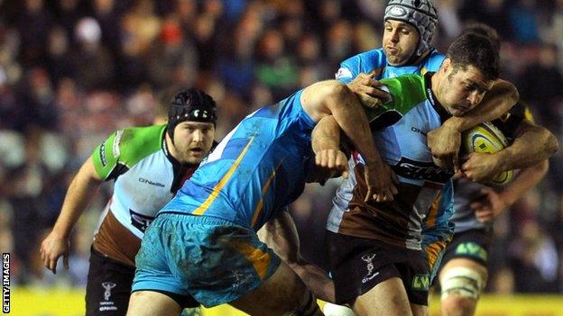 Harlequins' Nick Easter in action against Wasps at The Stoop