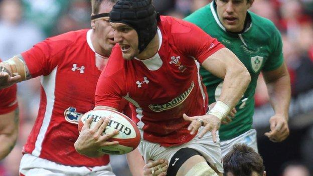 Sam Warburton in action for Wales against Irealand