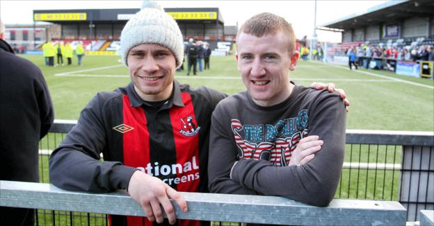Boxers Carl Frampton and Paddy Barnes had hoped to watch the game between Crusaders and Cliftonville