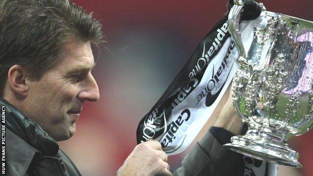 Michael Laudrup with the Capital One Cup