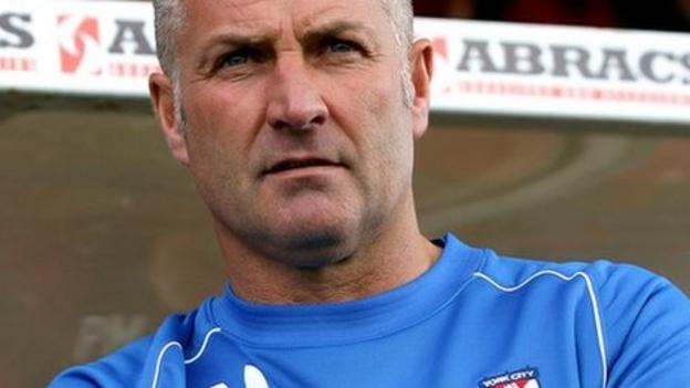 Gary Mills: York City sack manager after loss to Bradford - BBC Sport