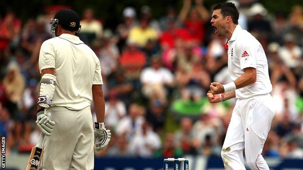 England's James Anderson heckles New Zealand batsman Ross Taylor after his dismissal