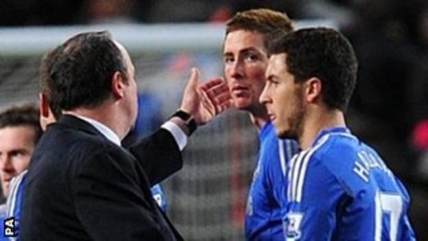 Rafael Benitez congratulates Fernando Torres and Eden Hazard after his side's draw at Old Trafford
