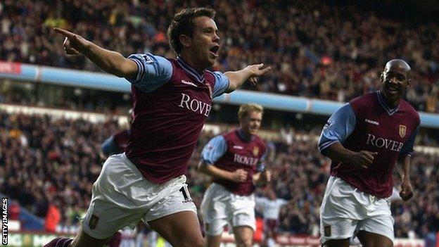 Lee Hendrie playing for Aston Villa