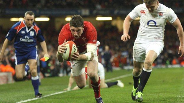 Alex Cuthbert scores for Wales against England