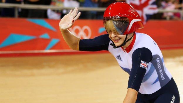 Joanna Rowsell cycles to gold in London