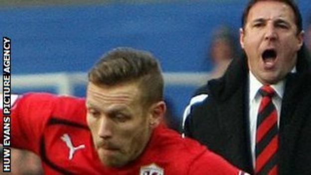 Malky Mackay encourages Craig Bellamy