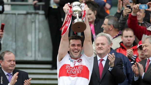 Derry captain Mark Lynch's lifts the Division 2 trophy at Croke Park