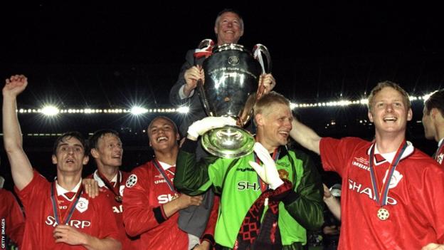 Sir Alex Ferguson and Champions League winning team of 1999