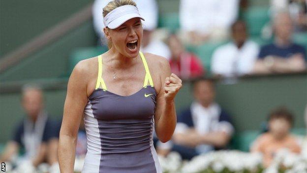 Serena Williams talks to crowd in French after winning opening match at  French Open