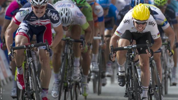 Mark Cavendish (right) beats Andre Greipel in a sprint on stage five in the 2012 Tour de France