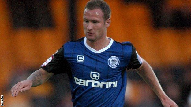 Rochdale re-sign winger Matt Done after Barnsley exit - BBC Sport