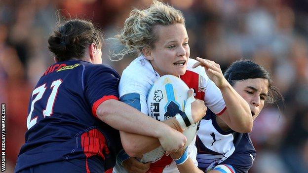 England ease to win over France
