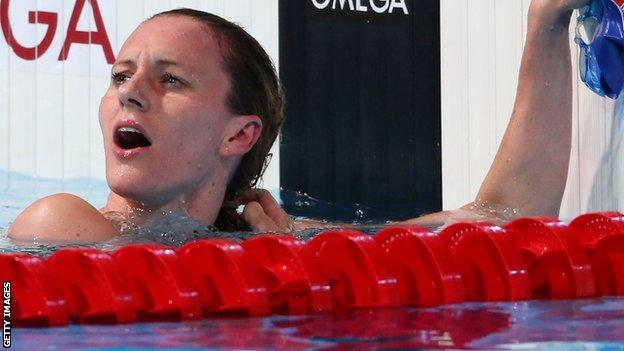 Great Britain's Jaz Carlin narrowly misses bronze in the World Championships 400m Freestyle final