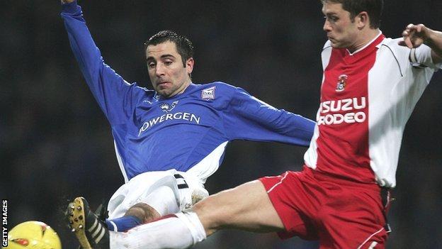 Kevin Horlock (left) playing for Ipswich Town in 2005