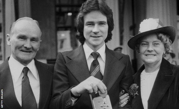 Sheene with parents Frank and Iris