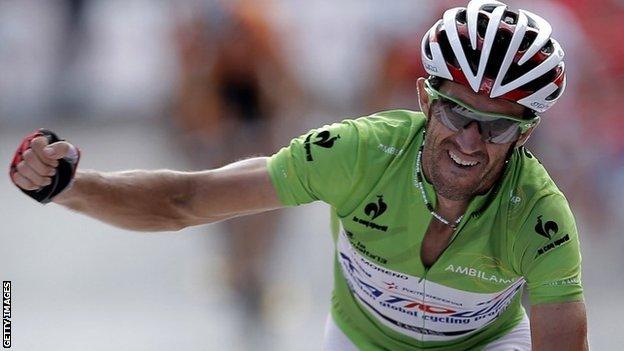 Daniel Moreno wins stage nine