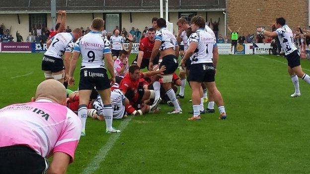 Jersey score a try against Bedford