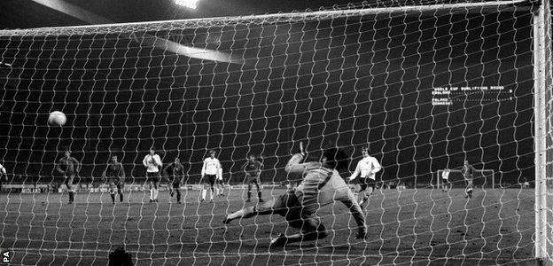 Allan Clarke sent Tomaszewski the wrong way to score England's equaliser from the penalty spot