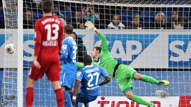 Stefan Kiessling scores