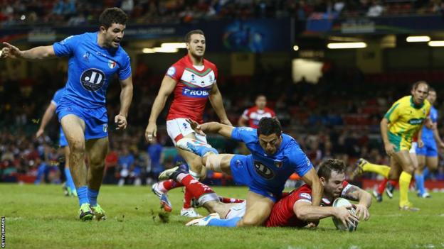 Ben Evans responds with a try for Wales against Italy in Cardiff