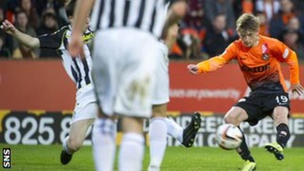 Ryan Gauld scores for Dundee United against St Mirren