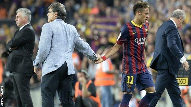 Barcelona manager Gerardo Martino and Neymar