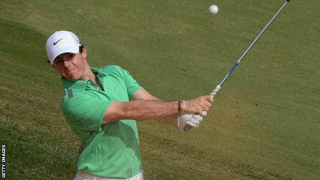 Rory McIlroy beats Tiger Woods by one shot in exhibition match