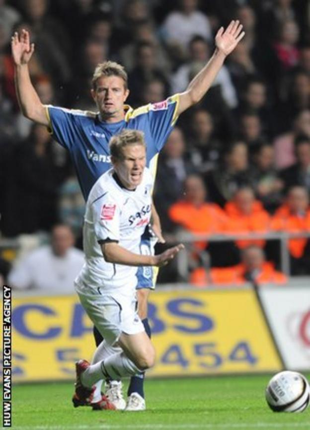 Mark Gower in the September 2008 League Cup tie