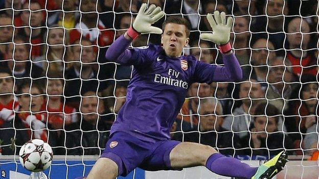 Wojciech Szczesny: Arsenal goalkeeper taunts Spurs - BBC Sport