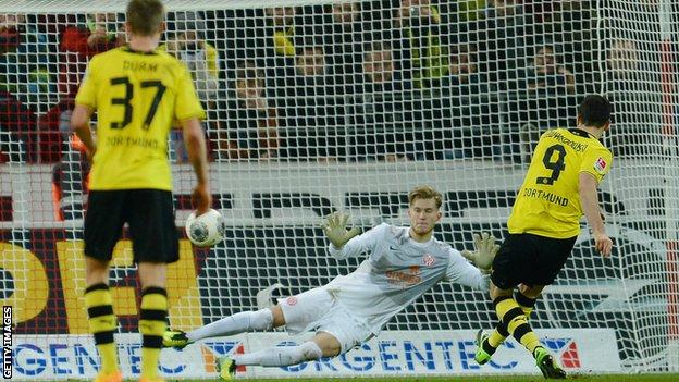 Robert Lewandowski scored twice for Dortmund