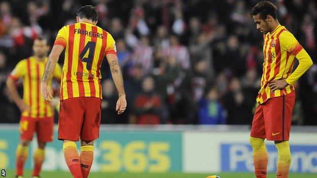 Barcelona's Neymar and team-mates look dejected after losing their Spanish League soccer match against Athletic Bilbao