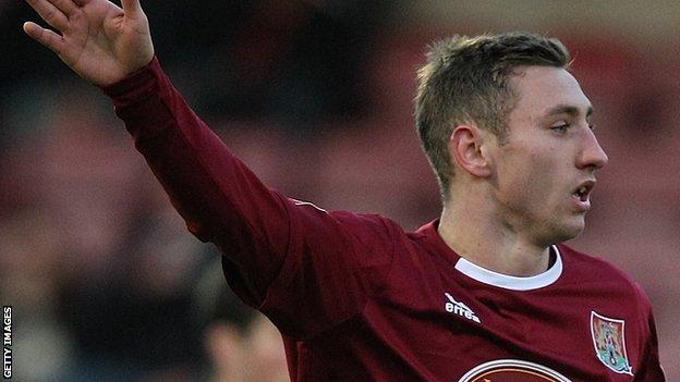 Lewis Moult