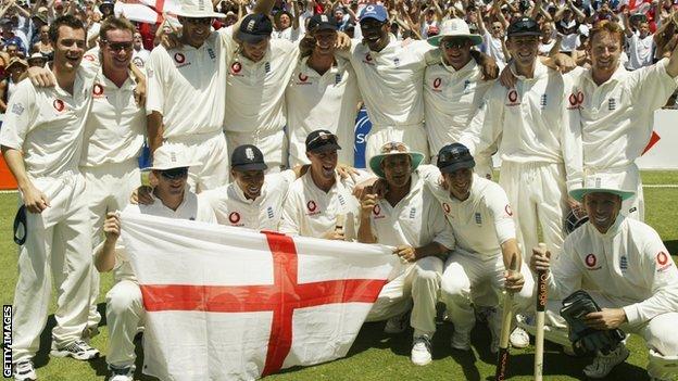 England celebrate in Sydney in 2003