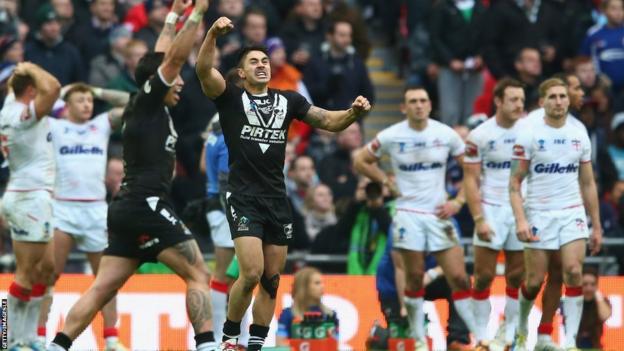 New Zealand celebrate a narrow 20-18 win over England in the Rugby League World Cup