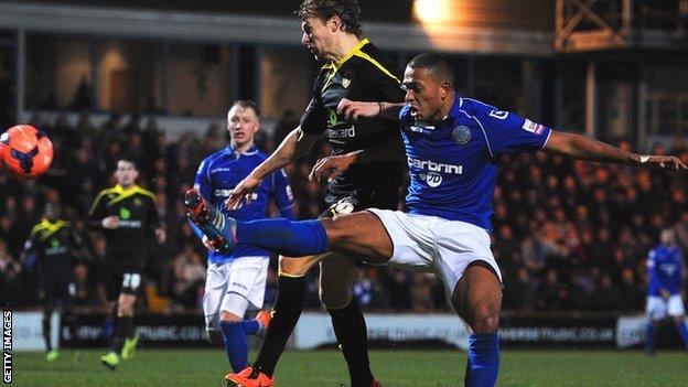 Steve Williams levels for Macclesfield against Sheffield Wednesday.