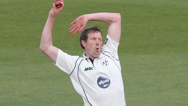 Worcestershire fast bowler Alan Richardson, who has rejoined Warwickshire as bowling coach
