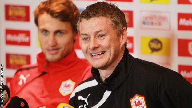 Cardiff City's Magnus Wolff Eikrem and Ole Gunnar Solskjaer