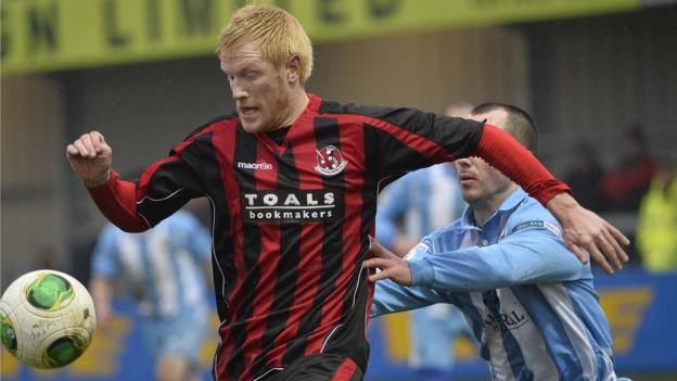 Former Northern Ireland striker Andy Smith is back in the Irish League having recently signed for Crusaders