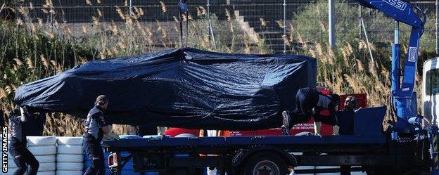 Daniel Ricciardo's Red Bull has a breakdown on his installation lap