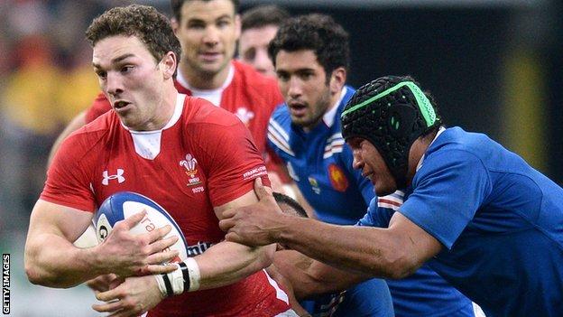 George North takes on France in Paris in 2013